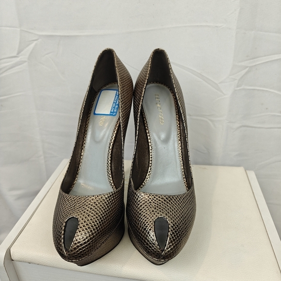 Sergio Rossi Authentic Cachet Peep Toe Platform Pumps size 9 Women's - Picture 3 of 16